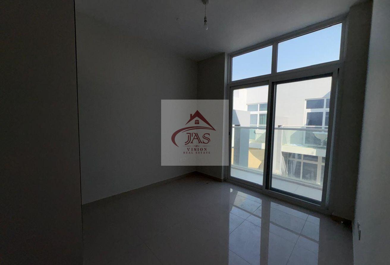 Spacious 3 BHK | Ready to Move | Multiple Cheques photo 15