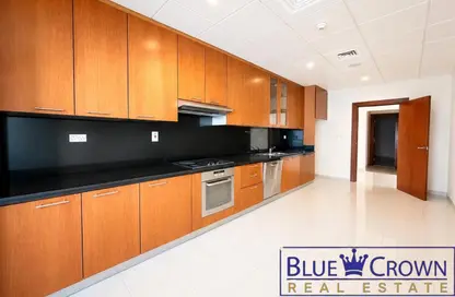 Apartment - 4 Bedrooms - 4 Bathrooms for rent in Silver Sands 2 - Al Mankhool - Bur Dubai - Dubai
