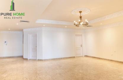 Apartment - 4 - 5 for rent in Corniche Road - Abu Dhabi