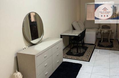 Apartment - Studio - 1 for rent in Al Wafaa building - Al Majaz 2 - Al Majaz - Sharjah Apartment - Studio - 1 for rent in Al Wafaa building - Al Majaz 2 - Al Majaz - Sharjah