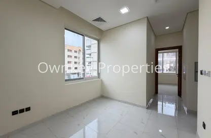 Apartment - 1 Bedroom - 2 Bathrooms for rent in Al Karama Sqaure - Al Karama - Dubai