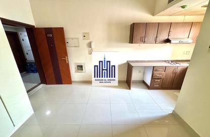 Apartment - Studio - 1 Bathroom for rent in Muwaileh 3 Building - Muwaileh - Sharjah