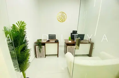 Office Space - Studio - 1 Bathroom for rent in Red Avenue - Al Garhoud - Dubai Office Space - Studio - 1 Bathroom for rent in Red Avenue - Al Garhoud - Dubai
