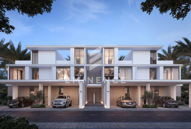 Corner Unit | Large Plot | Prime Location