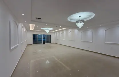 شقة - 3 غرف نوم - 5 حمامات للبيع في برج المهند - المجاز - الشارقة شقة - 3 غرف نوم - 5 حمامات للبيع في برج المهند - المجاز - الشارقة