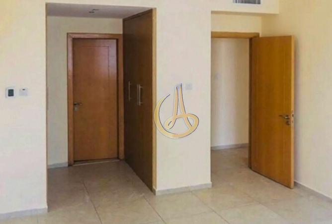 82805632 - Property Image 2