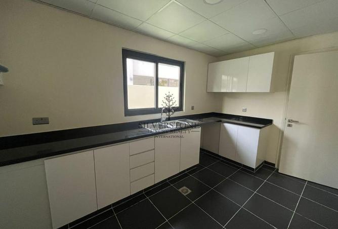 56128044 - صورة العقار 3