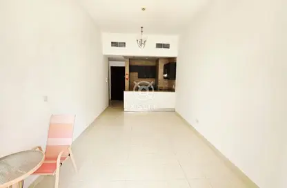 Apartment - 1 Bedroom - 2 Bathrooms for rent in La Fontana - Arjan - Dubai