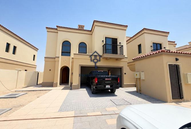 Single Row | Direct Access to Park | Ready To Move