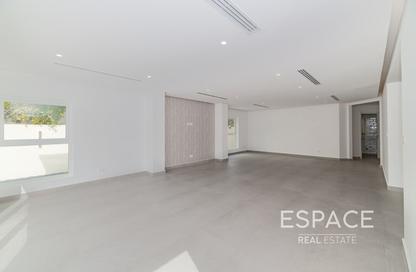 Villa - 4 - 5 for rent in Meadows 1 - Meadows - Dubai