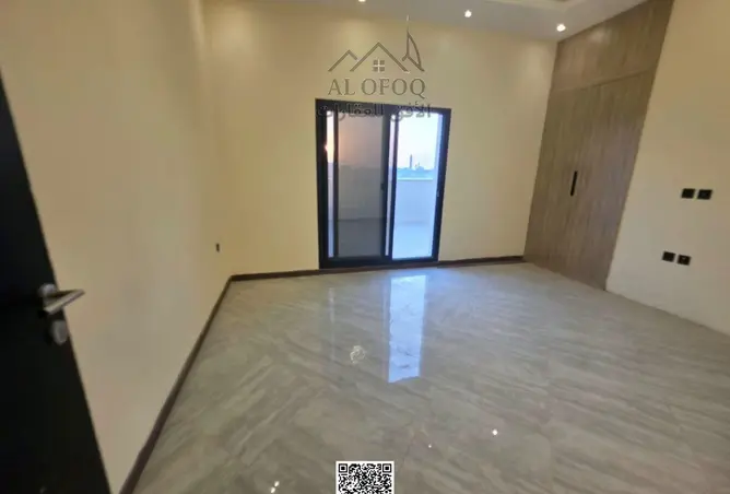 163272718 - Property Image 3