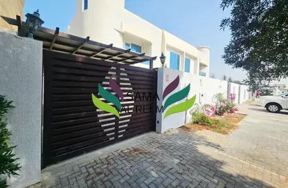 Villa - Studio - 4 Bathrooms for rent in Umm Suqeim 3 Villas - Umm Suqeim 3 - Umm Suqeim - Dubai