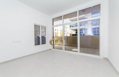Villa - 4 Bedrooms - 6 Bathrooms for rent in Somerset Mews - District 10 - Jumeirah Village Circle - Dubai Villa - 4 Bedrooms - 6 Bathrooms for rent in Somerset Mews - District 10 - Jumeirah Village Circle - Dubai