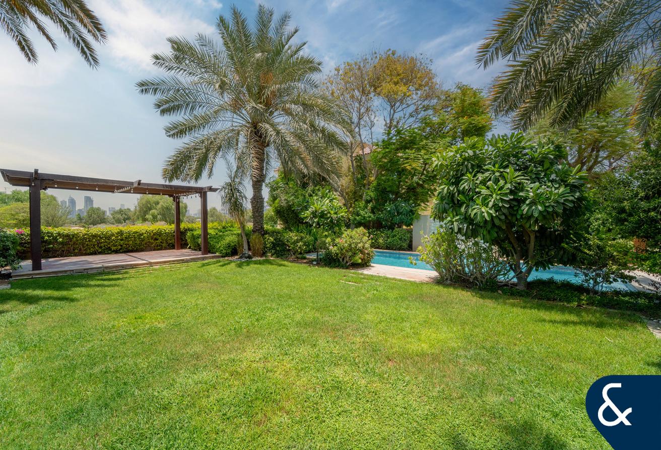 Huge Plot | Golf Course View | Extended B1 photo 27