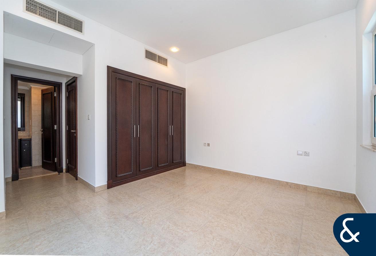 Huge Plot | Golf Course View | Extended B1 photo 23