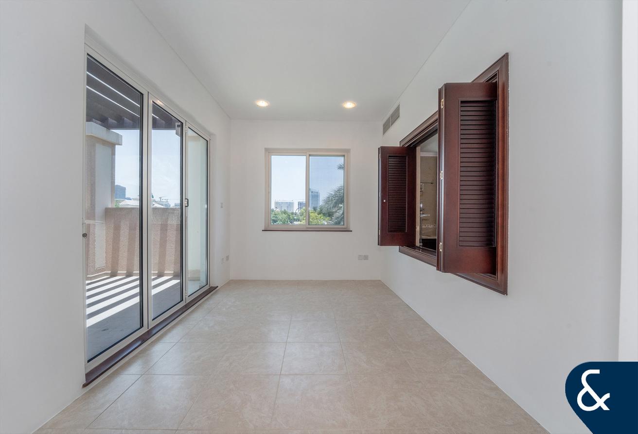 Huge Plot | Golf Course View | Extended B1 photo 14