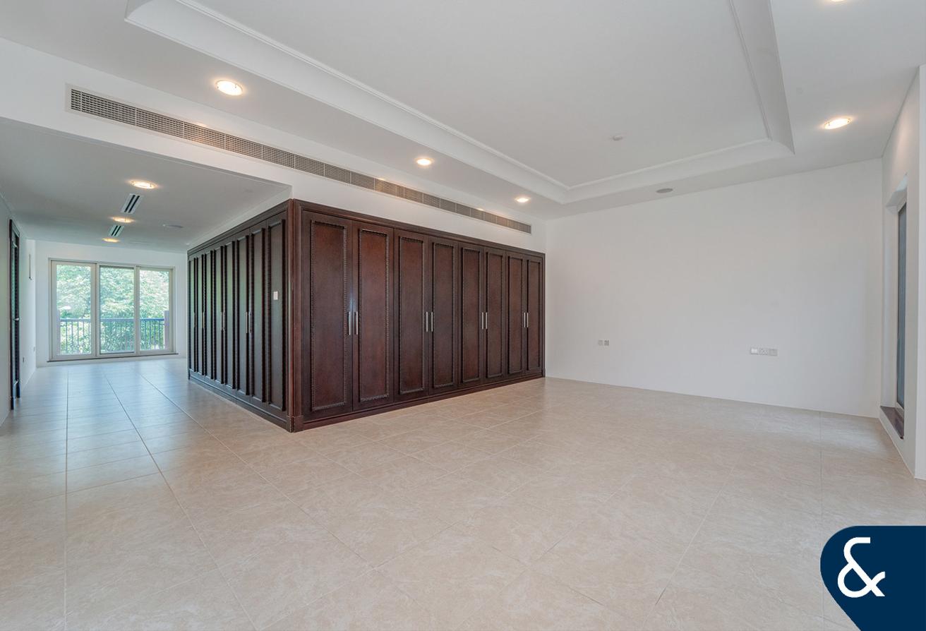 Huge Plot | Golf Course View | Extended B1 photo 11