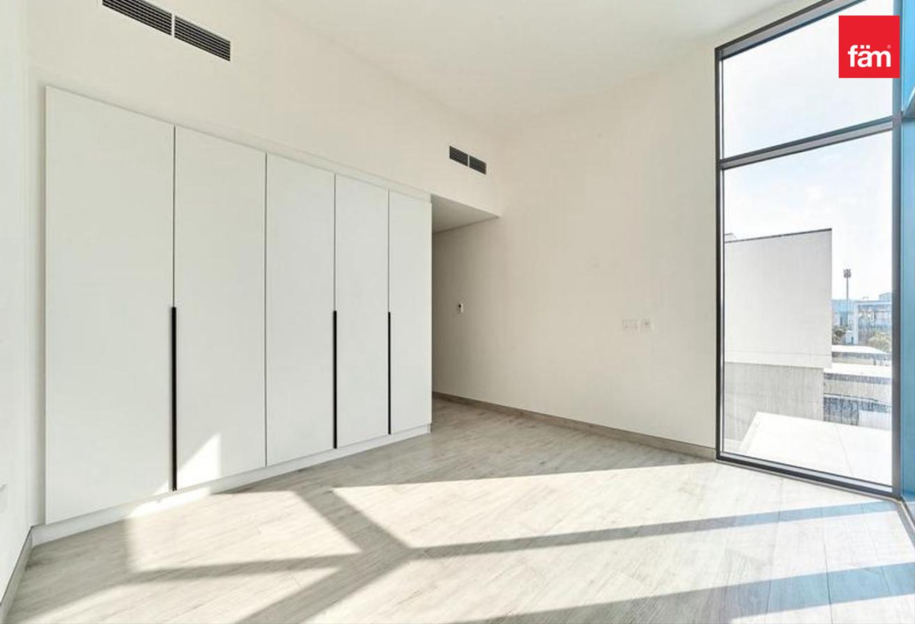 Single Row | Type B Large | Landscaped | Vacant photo 18