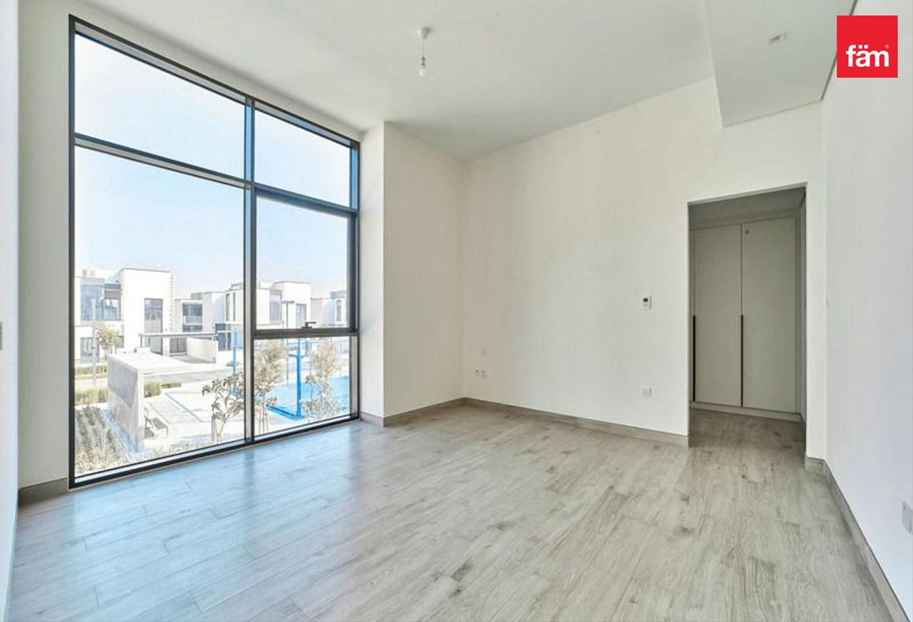 Single Row | Type B Large | Landscaped | Vacant photo 22