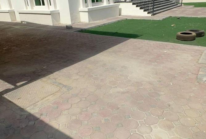 74638435 - Property Image 3