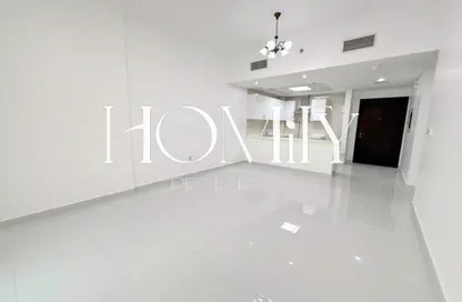 شقة - غرفة نوم - 2 حمامات للايجار في برج ليرباخ بالاس - ارجان - دبي