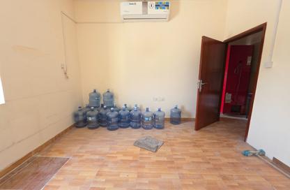 Apartment - 2 - 1 for rent in Fire Station Road - Muwaileh - Sharjah