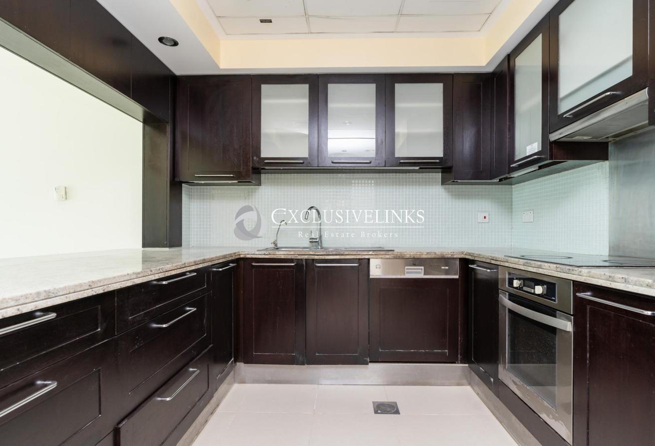 Skyline Views | Best Layout | Vacant photo 9