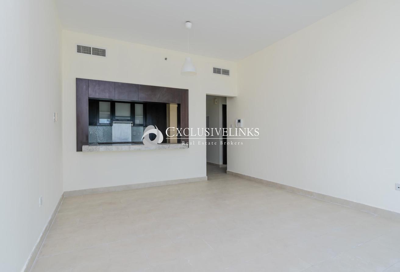 Skyline Views | Best Layout | Vacant photo 2