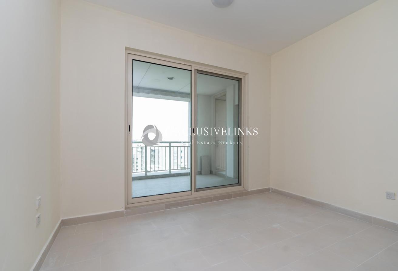 Skyline Views | Best Layout | Vacant photo 4