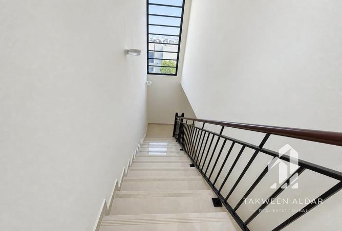 Bigger Layout | Ready to Move | Unfurnished photo 3