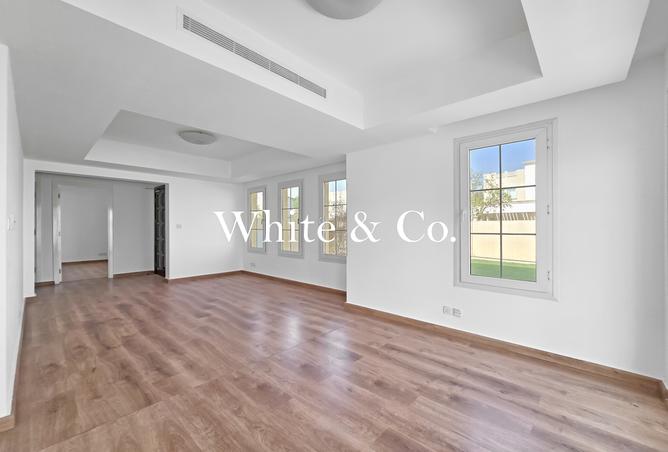 128814999 - Property Image 2