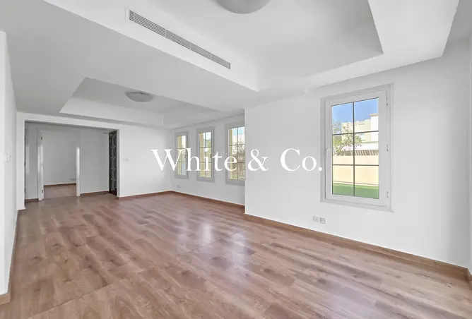 128814999 - Property Image 2