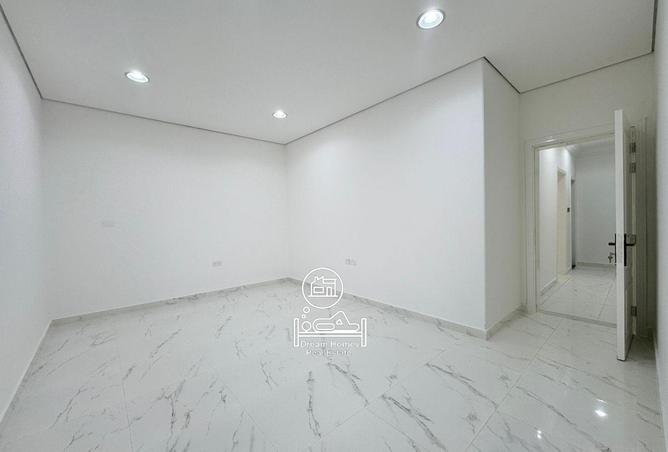 2P9fTF42b9k - الصورة الرئيسية للعقار