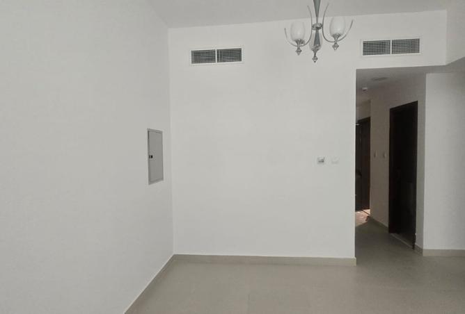 122016042 - Property Main Image