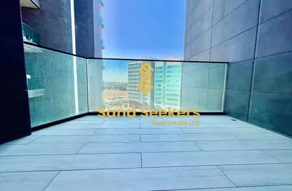 شقة - 2 غرف نوم - 4 حمامات للايجار في أبراج سكنية على الواجهة البحرية - منطقة النادي السياحي - أبوظبي