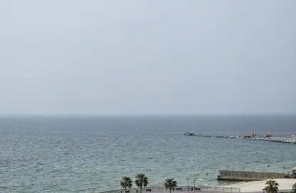 Apartment - 2 Bedrooms - 3 Bathrooms for rent in Corniche Tower - Ajman Corniche Road - Ajman