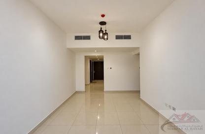 Apartment - 2 - 2 for rent in Muwaileh 29 Building - Muwaileh - Sharjah