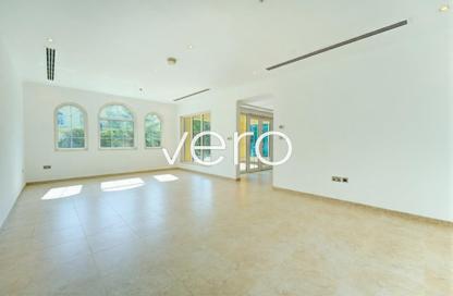 Villa - 3 Bedrooms - 4 Bathrooms for rent in District 5 - Jumeirah Park - Dubai Villa - 3 Bedrooms - 4 Bathrooms for rent in District 5 - Jumeirah Park - Dubai
