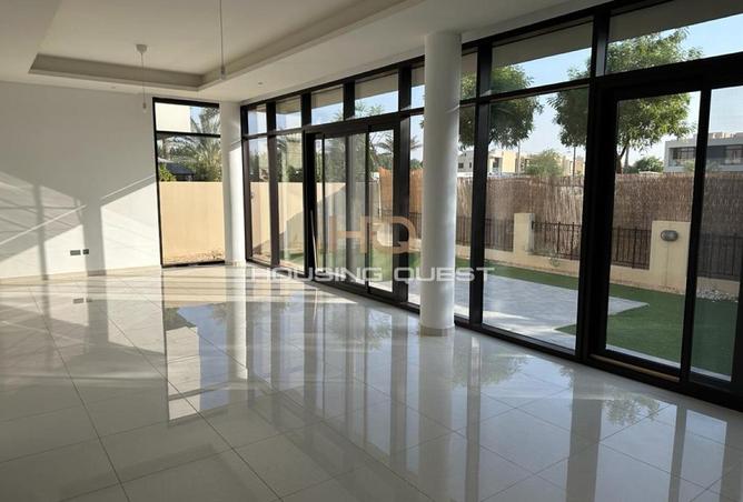 56954425 - Property Image 2