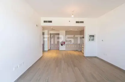 Apartment - 1 Bedroom - 1 Bathroom for rent in Waters Edge - Yas Island - Abu Dhabi