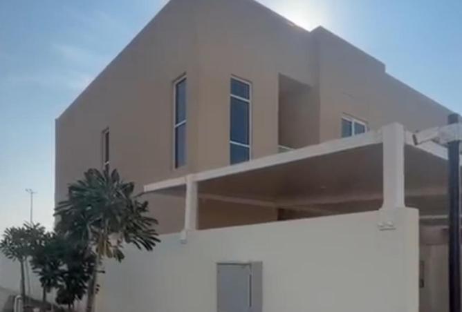 56571133 - Property Main Image