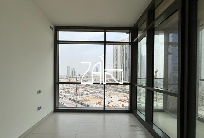 LAYOUT 2-BHK + MAID · COMMUNITY & MARINA VIEW — photo 3