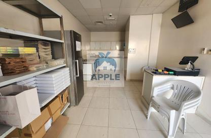 Shop - Studio for rent in Muwailih Building - Muwaileh - Sharjah