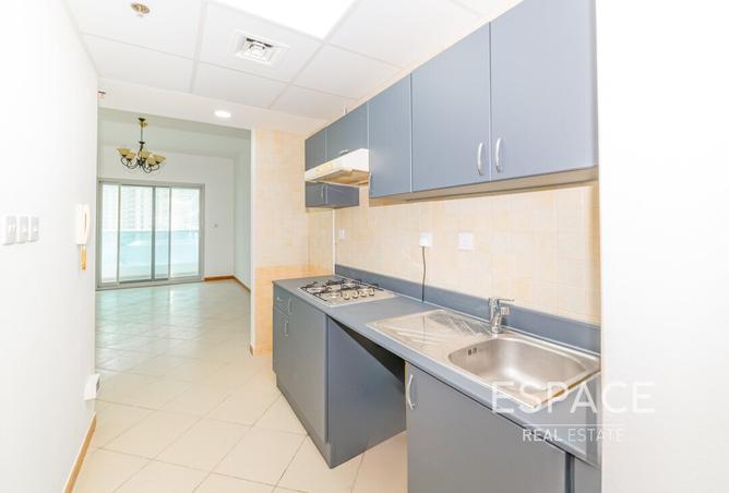 Exclusive | Unfurnished | Vacant photo 2