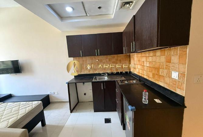 80690201 - Property Image 2