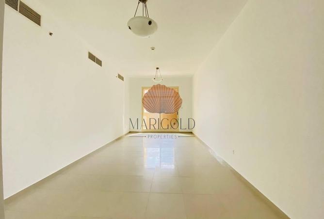 WELL MAINTAINED I SPACIOUS | AVAILABLE NOW