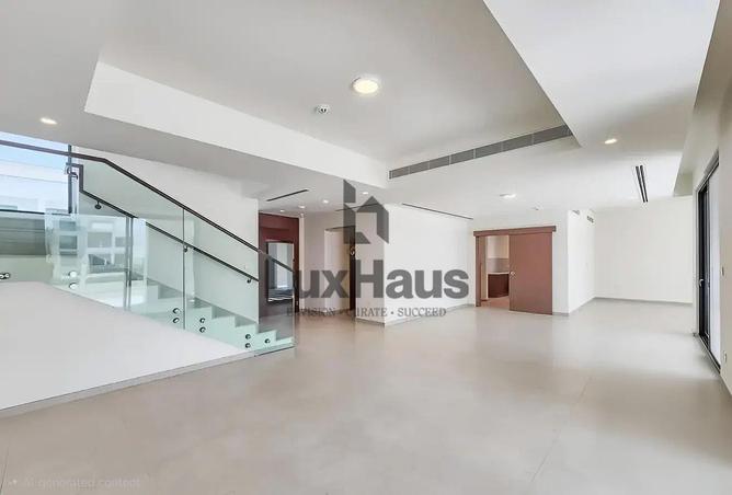 100844306 - Property Image 2