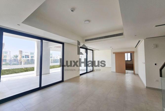 100844306 - Property Image 3