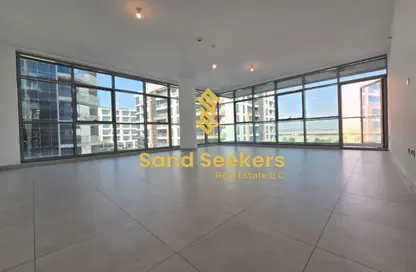 شقة - 2 غرف نوم - 4 حمامات للايجار في برج السيف - شاطئ الراحة - أبوظبي