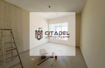 Apartment - 1 - 2 for rent in Al Majaz 1 - Al Majaz - Sharjah